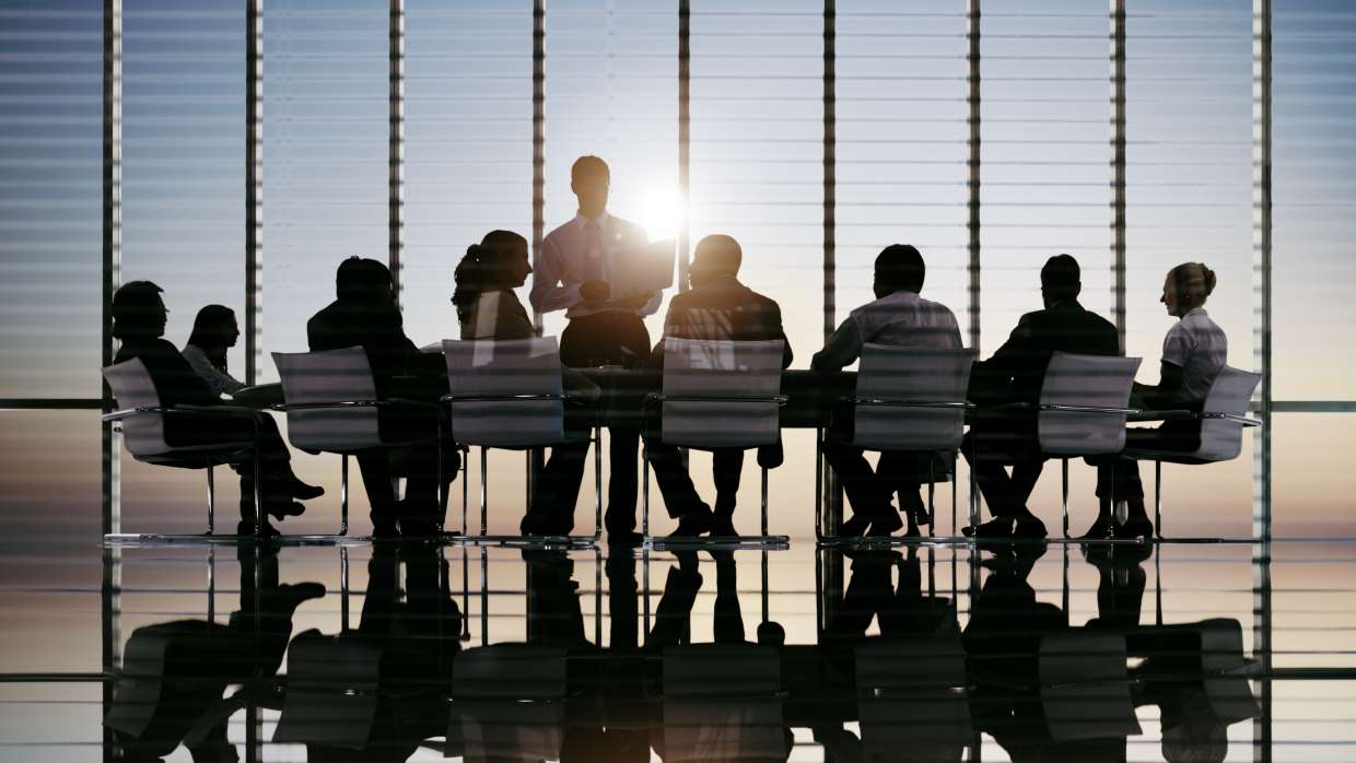 company board meeting image